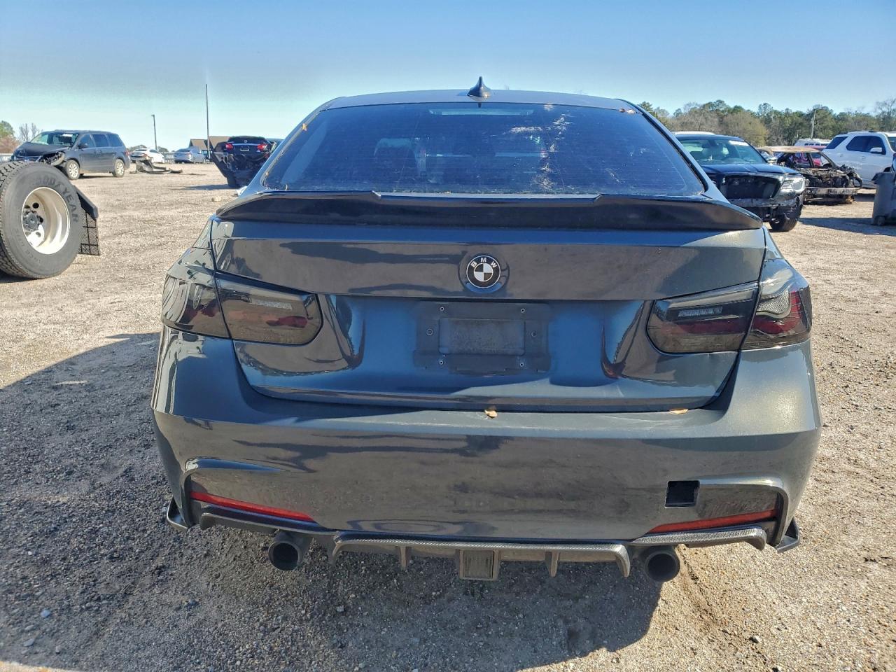 2015 BMW 335 Xi - Фото 6