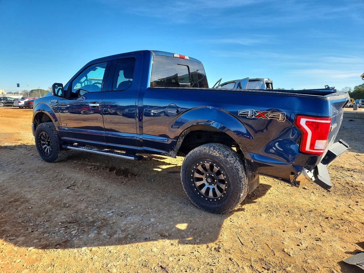 2016 Ford F150 Super Cab - Фото 2