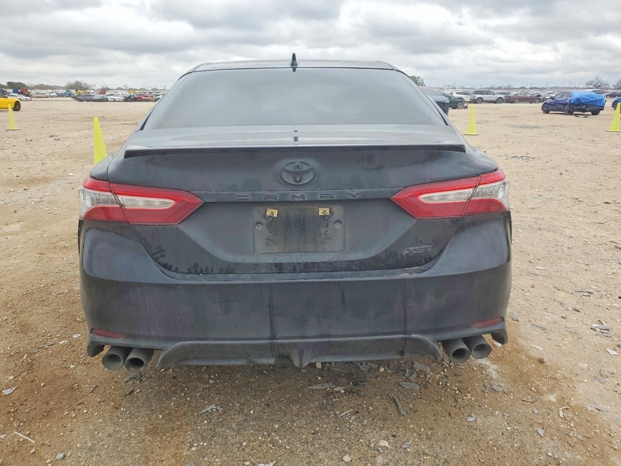 2020 Toyota Camry Xse - Фото 6