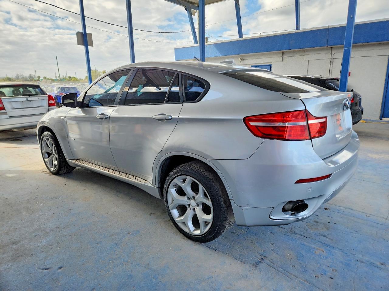 2014 BMW X6 xDrive35I - Image 2