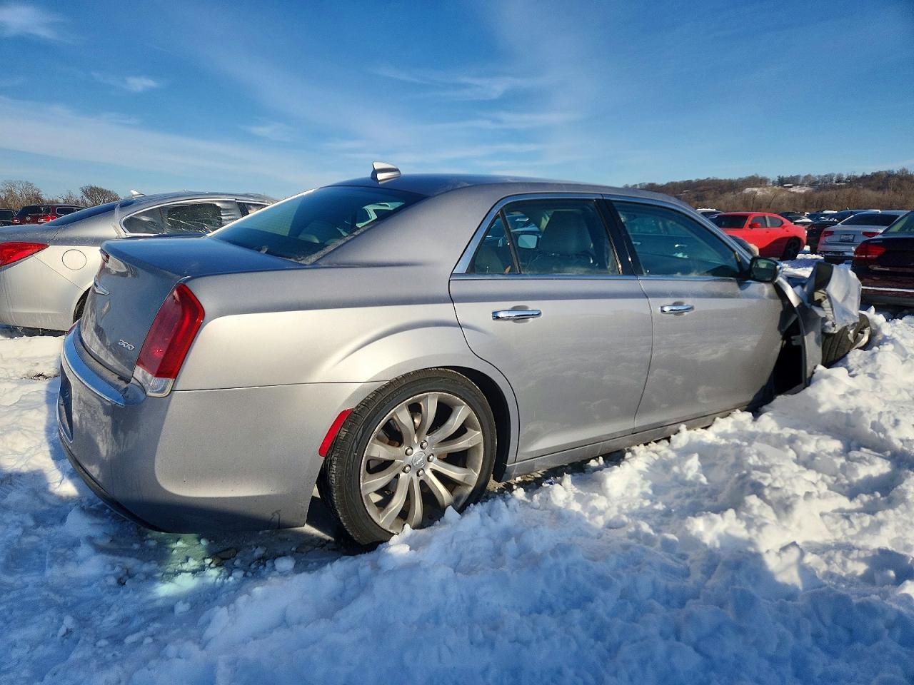 2018 Chrysler 300 Limited - Фото 3
