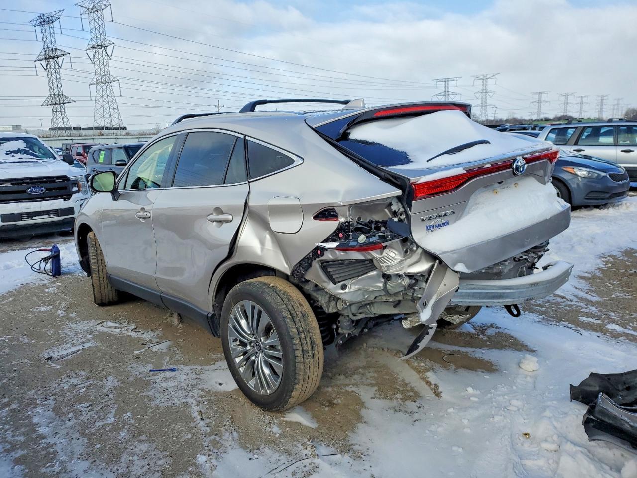 2022 Toyota Venza - Фото 2