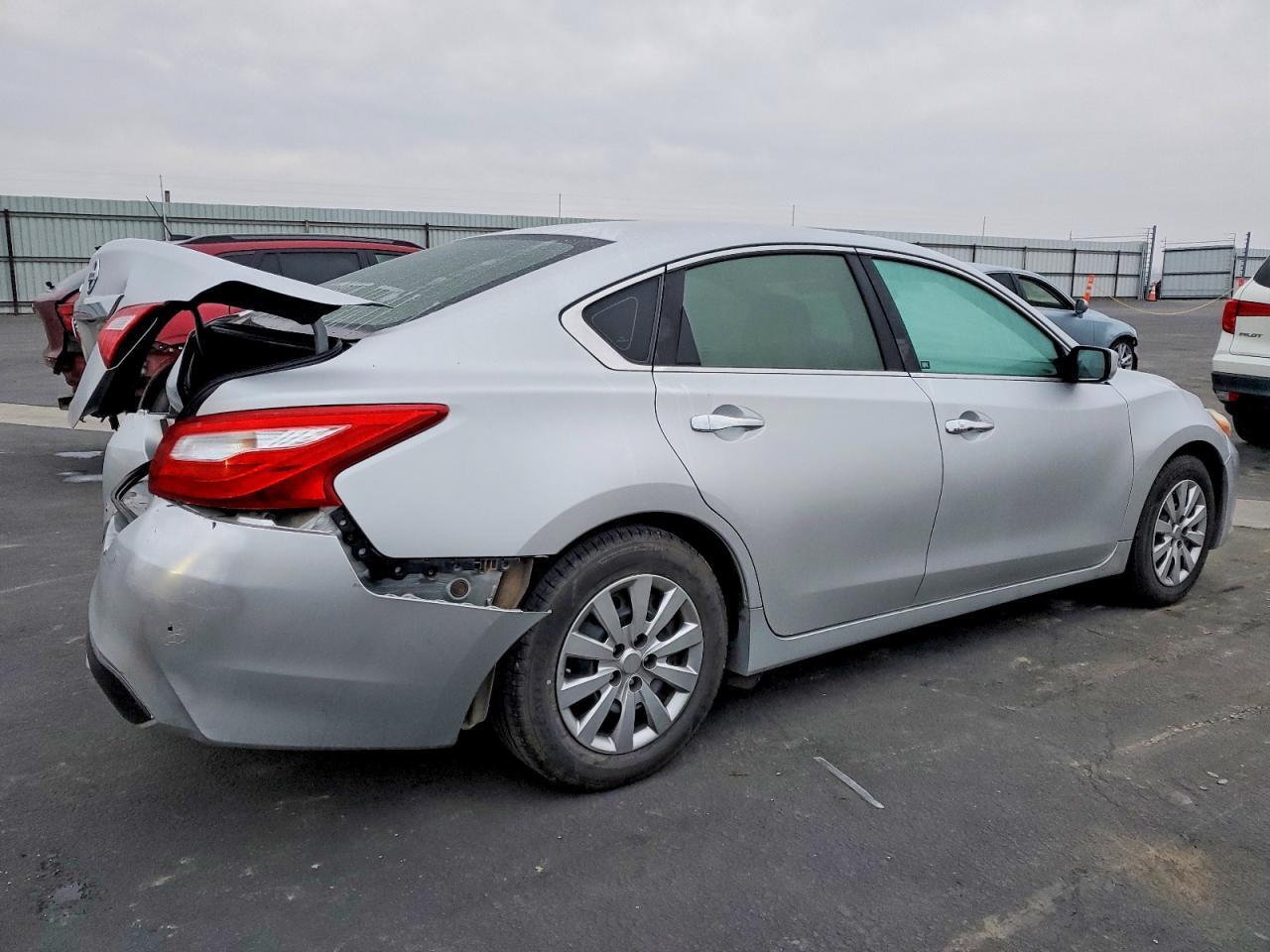 2016 Nissan Altima 2.5 - Фото 3