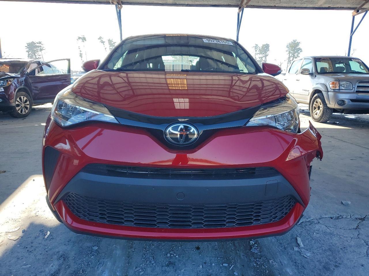 2020 Toyota C-Hr Xle - Image 5