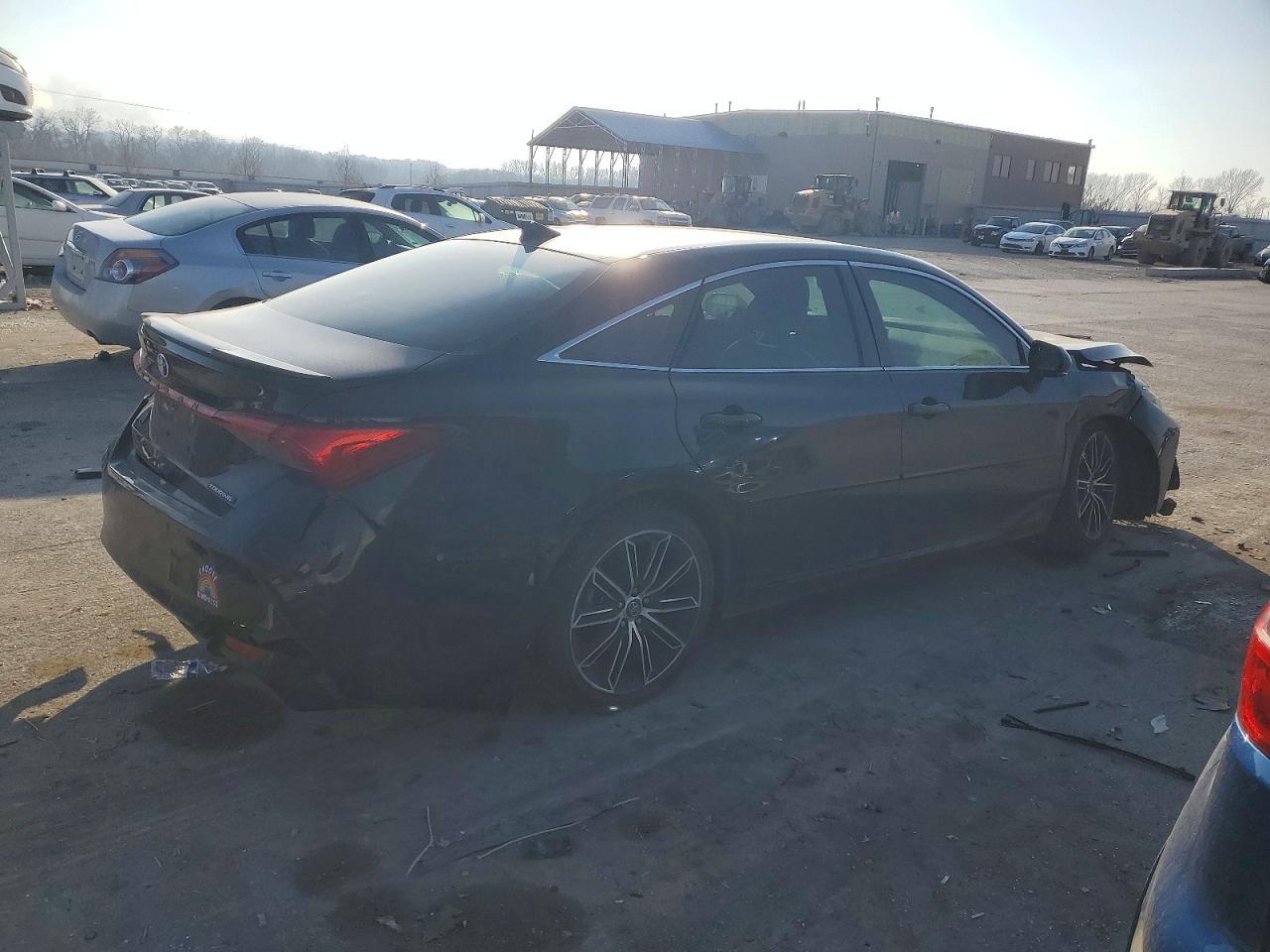 2019 Toyota Avalon Touring - Фото 3