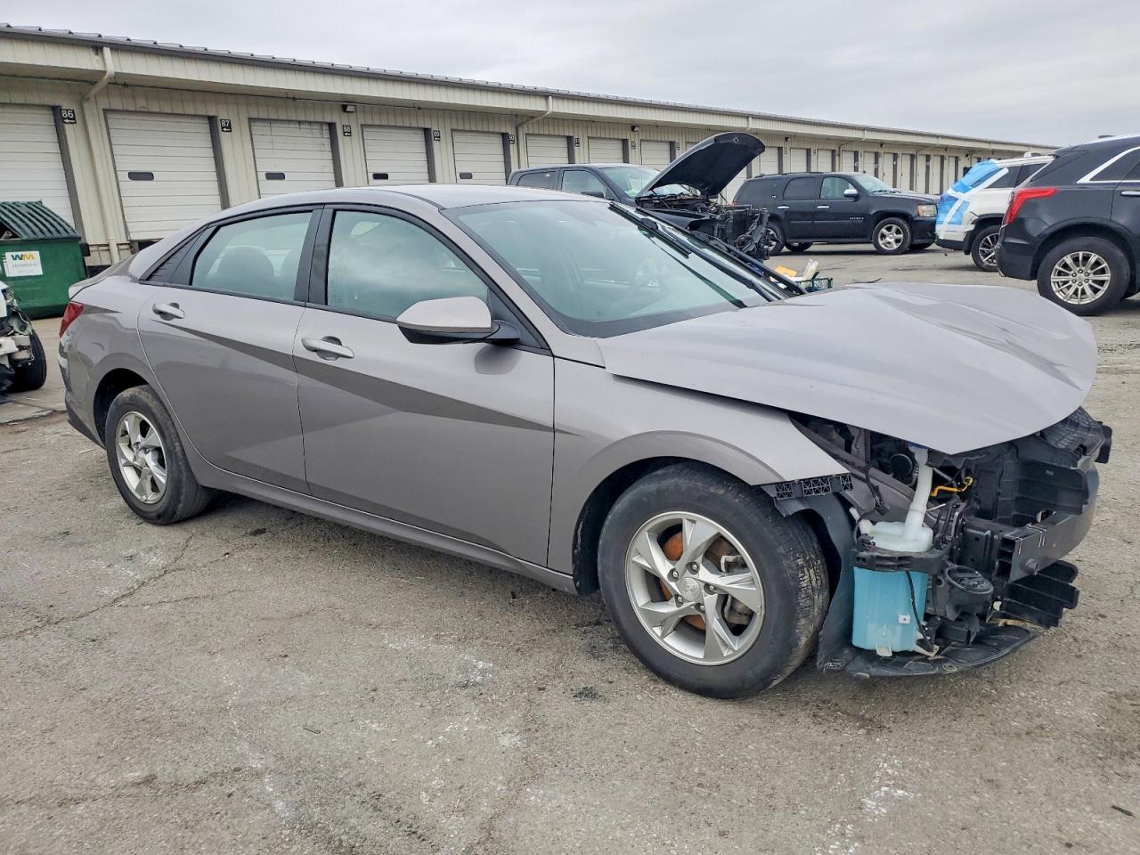 2023 Hyundai Elantra Se - Фото 4