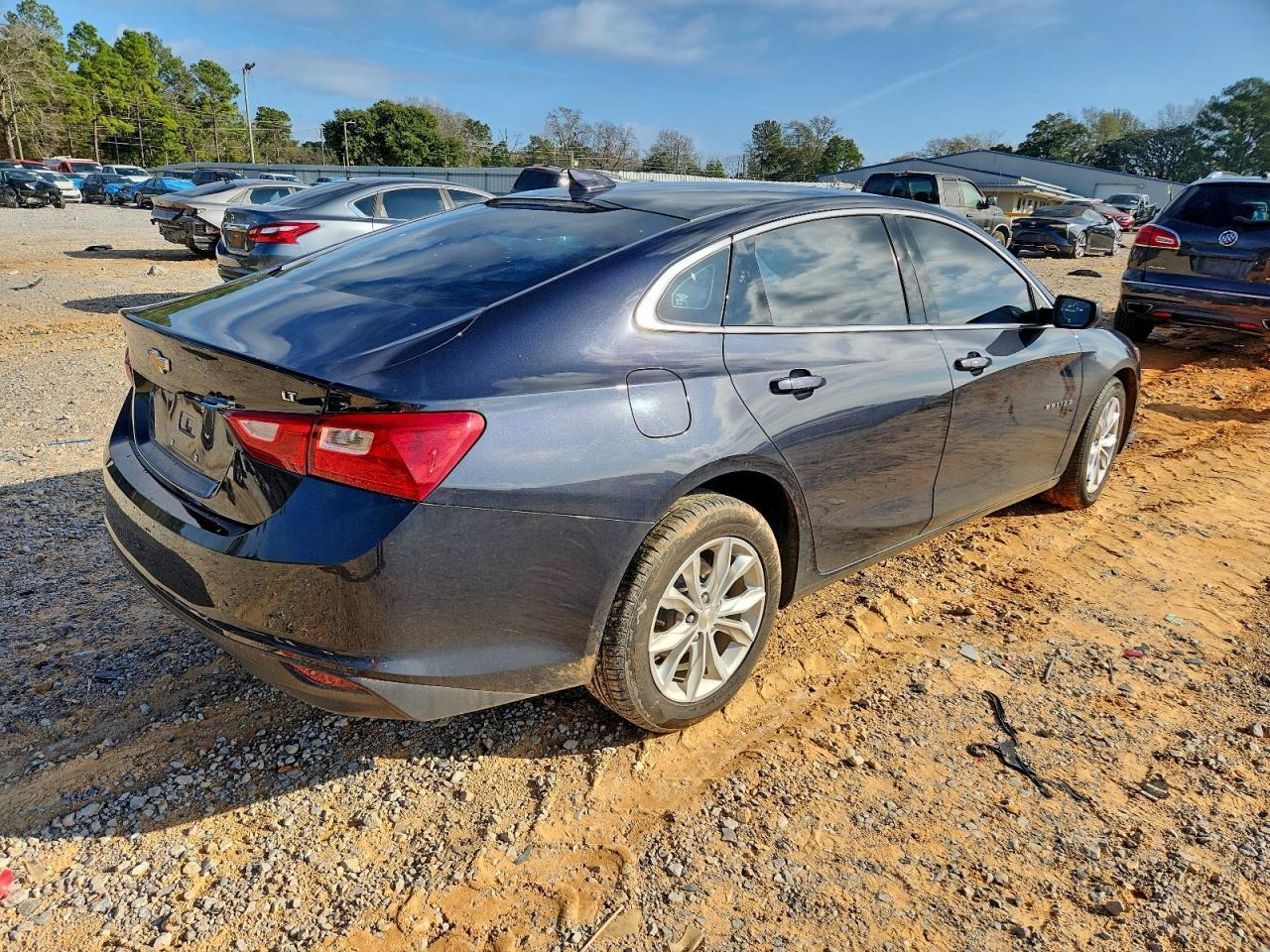 2023 Chevrolet Malibu Lt - Фото 3