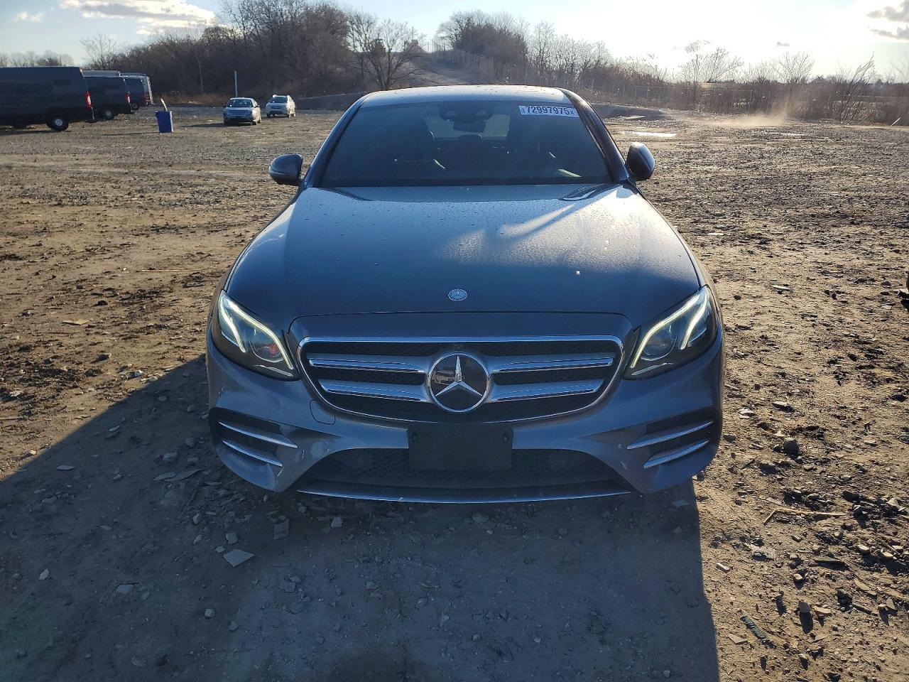 2017 Mercedes-Benz E 300 4Matic - Фото 5