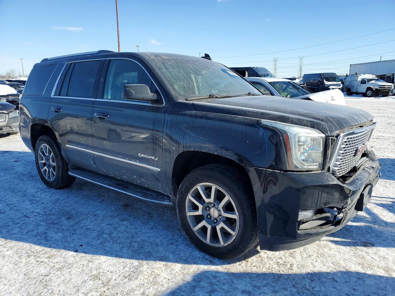 2017 GMC Yukon Denali - Фото 4
