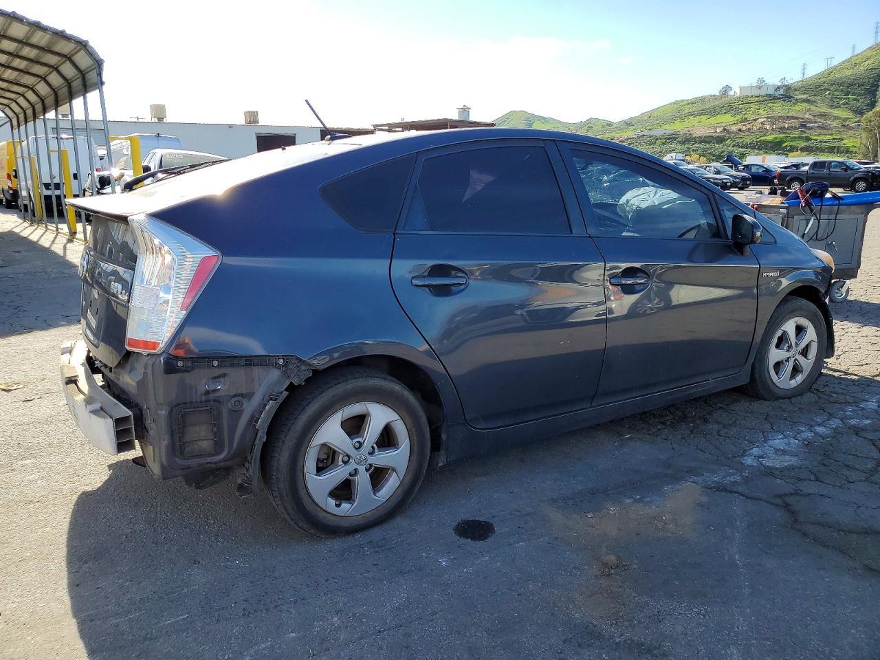 2011 Toyota Prius - Фото 3