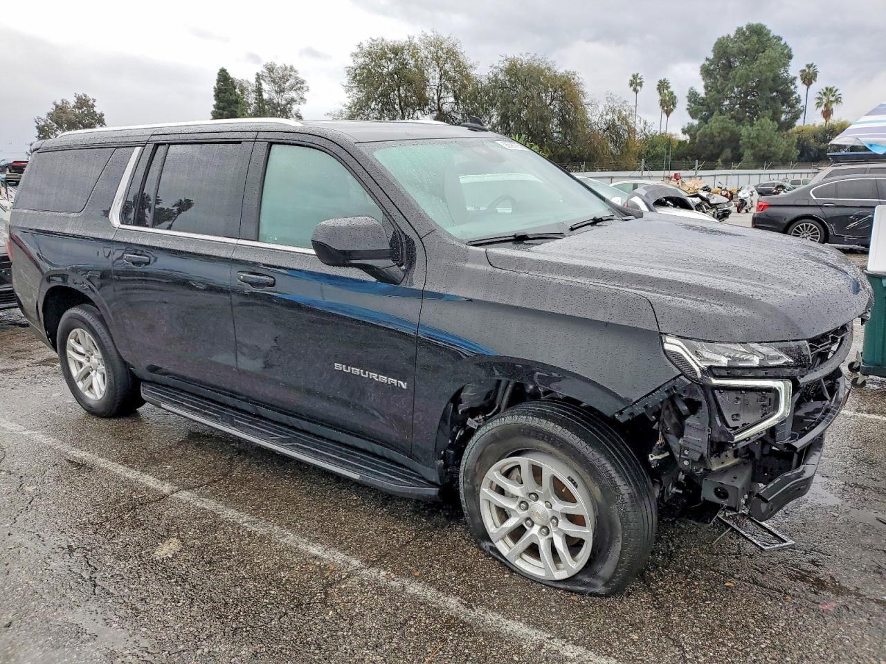 2023 Chevrolet Suburban C1500 Ls - Image 4