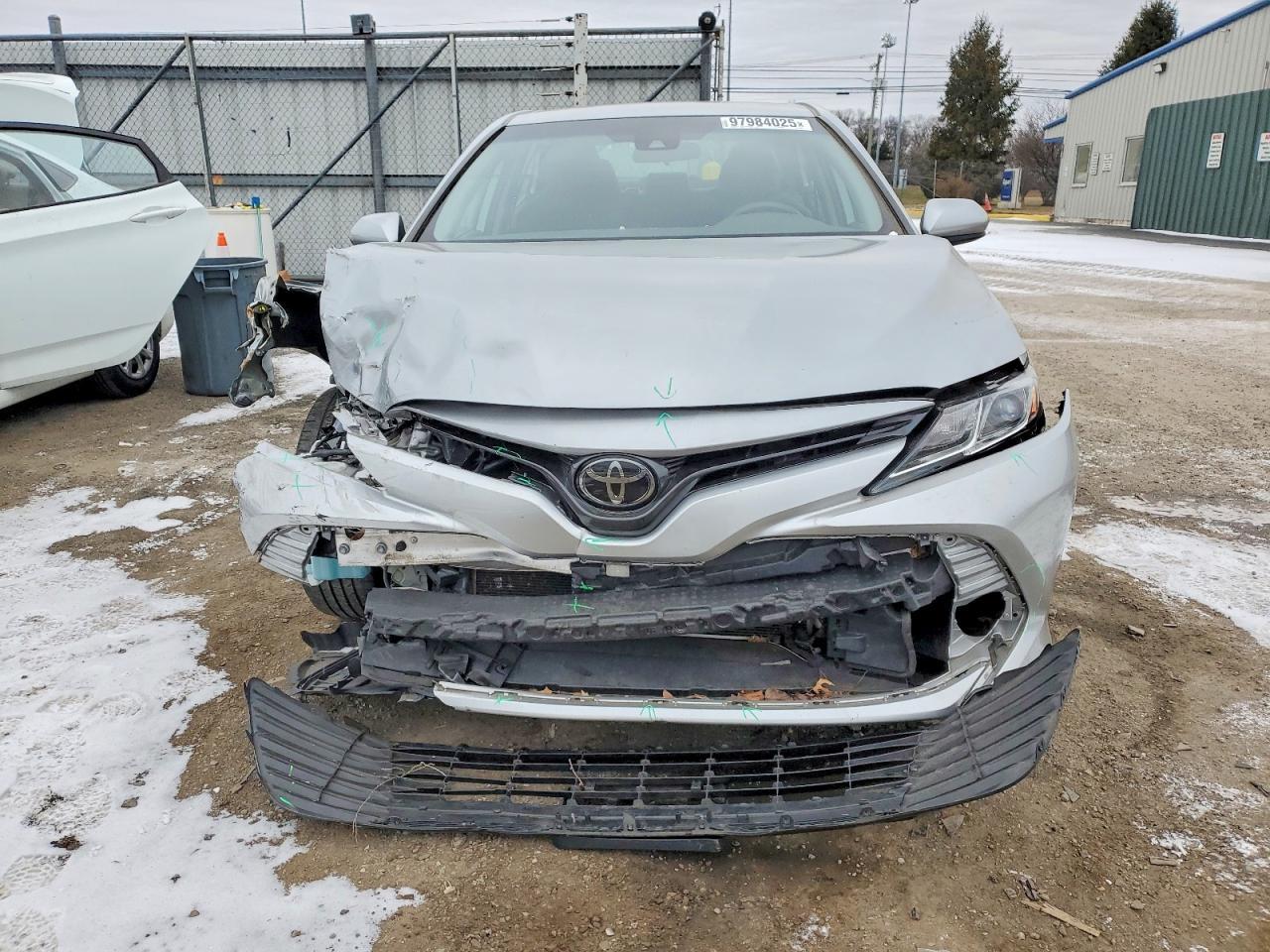 2020 Toyota Camry Le - Image 5