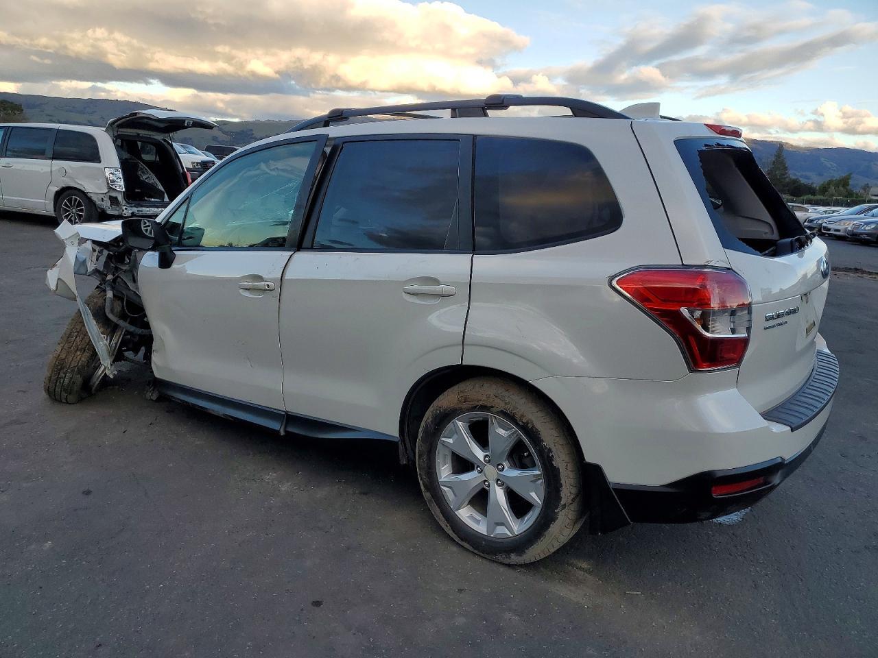 2016 Subaru Forester 2.5I Premium - Фото 2