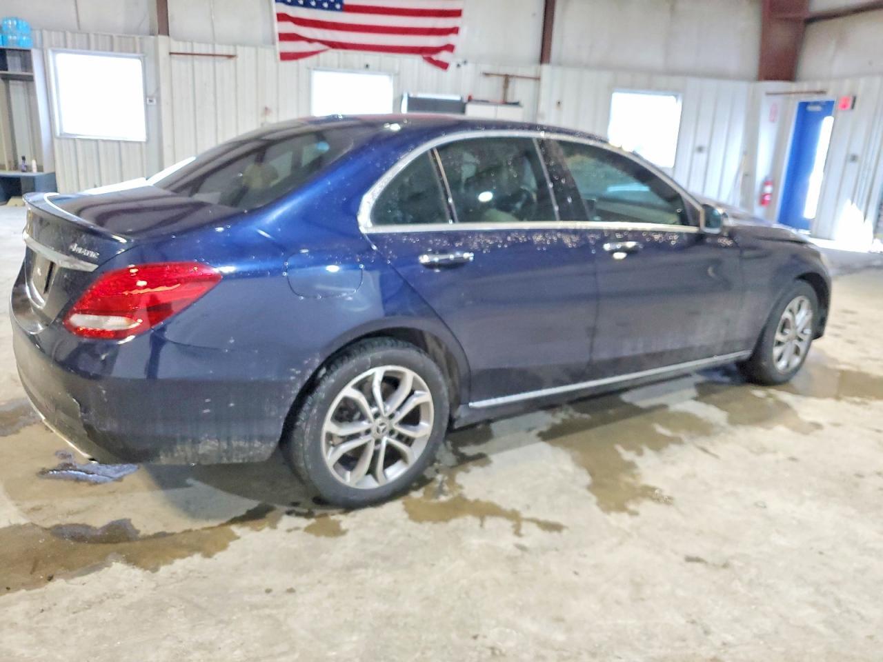 2018 Mercedes-Benz C 300 4Matic - Фото 3