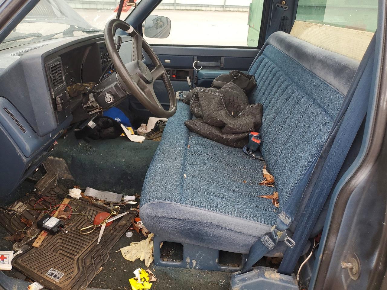 1988 Chevrolet Gmt-400 C1500 - Фото 7