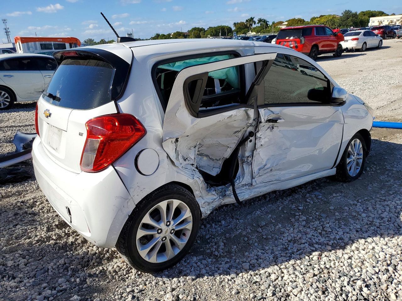 2020 Chevrolet Spark 1Lt - Image 3