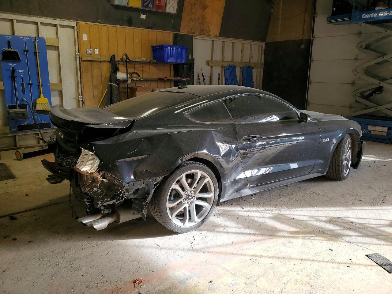 2022 Ford Mustang Gt - Фото 3