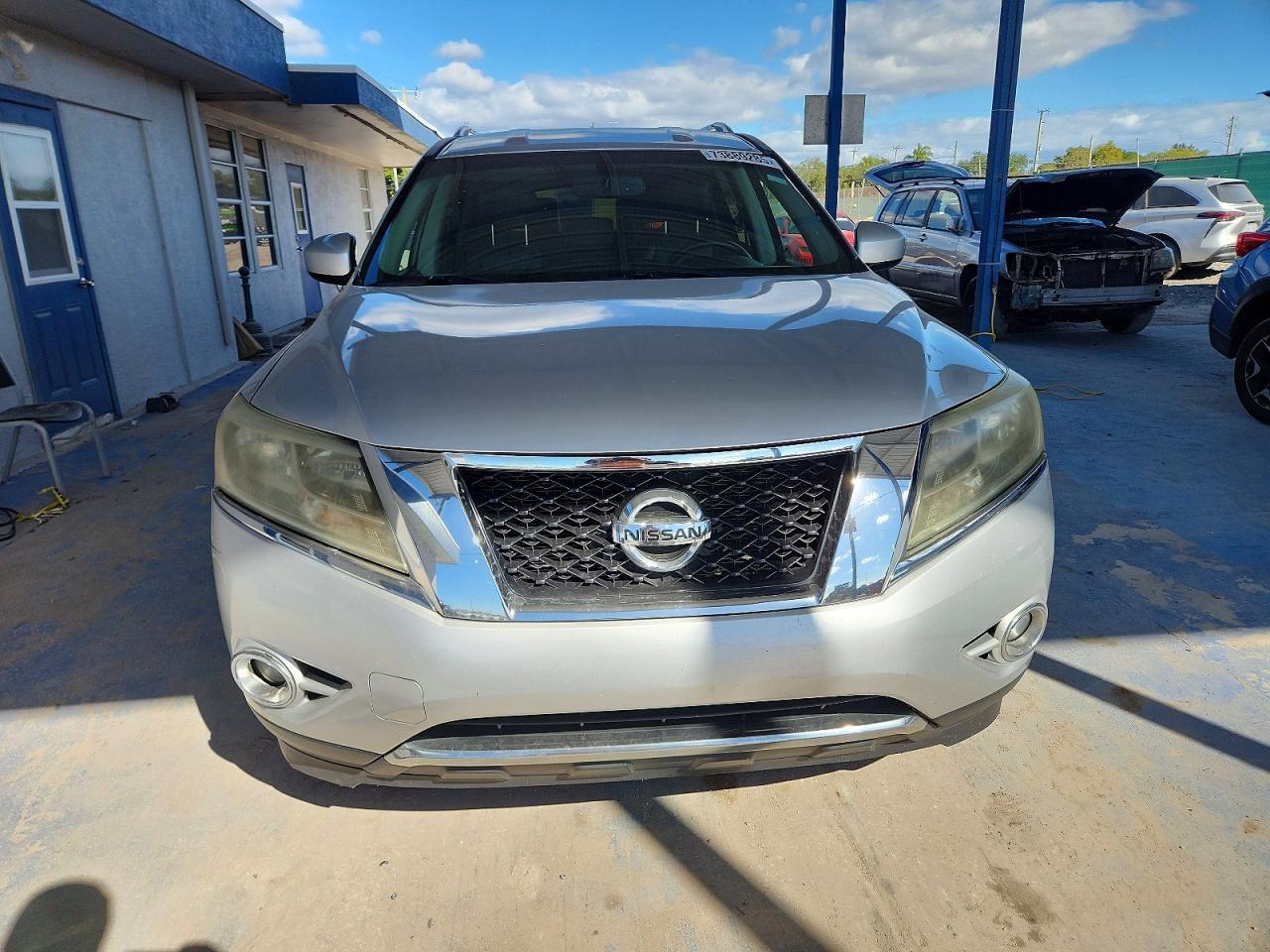 2014 Nissan Pathfinder S - Фото 5