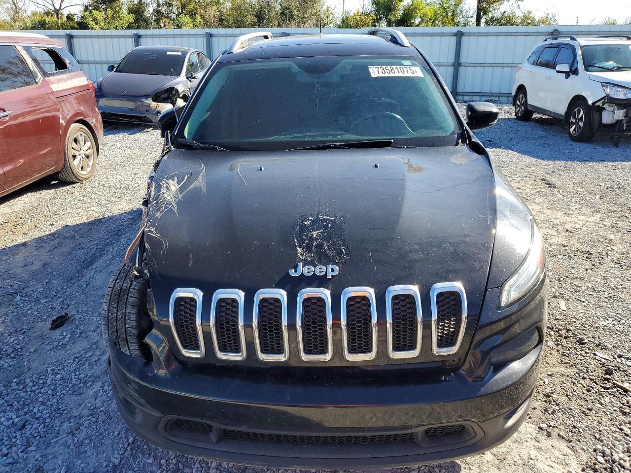 2017 Jeep Cherokee Latitude - Image 5