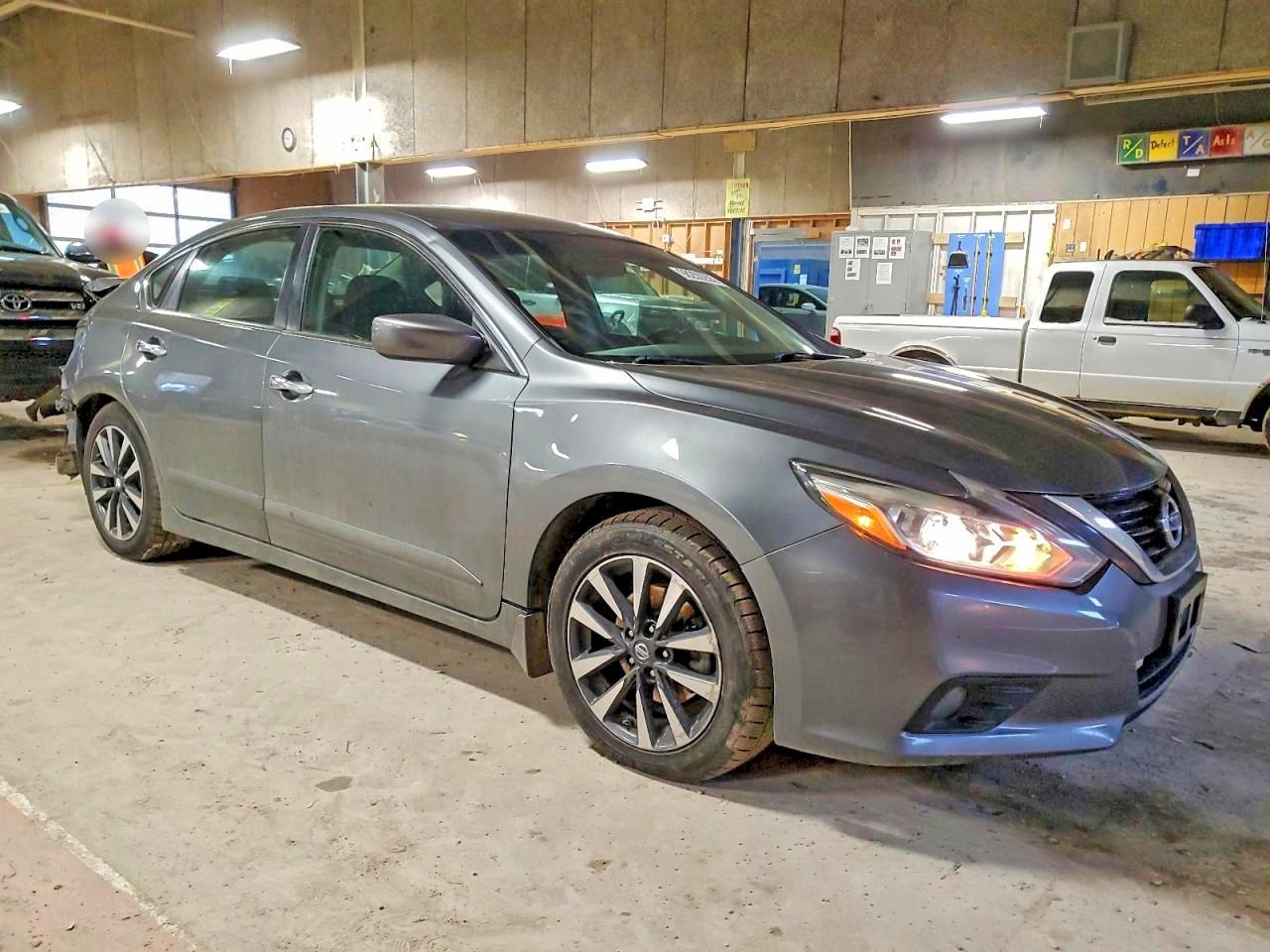 2016 Niss Altima - Фото 4