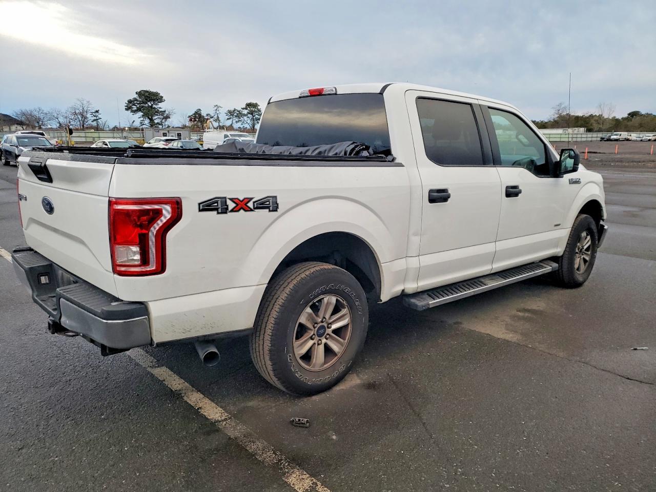 2015 Ford F150 Supercrew - Image 3