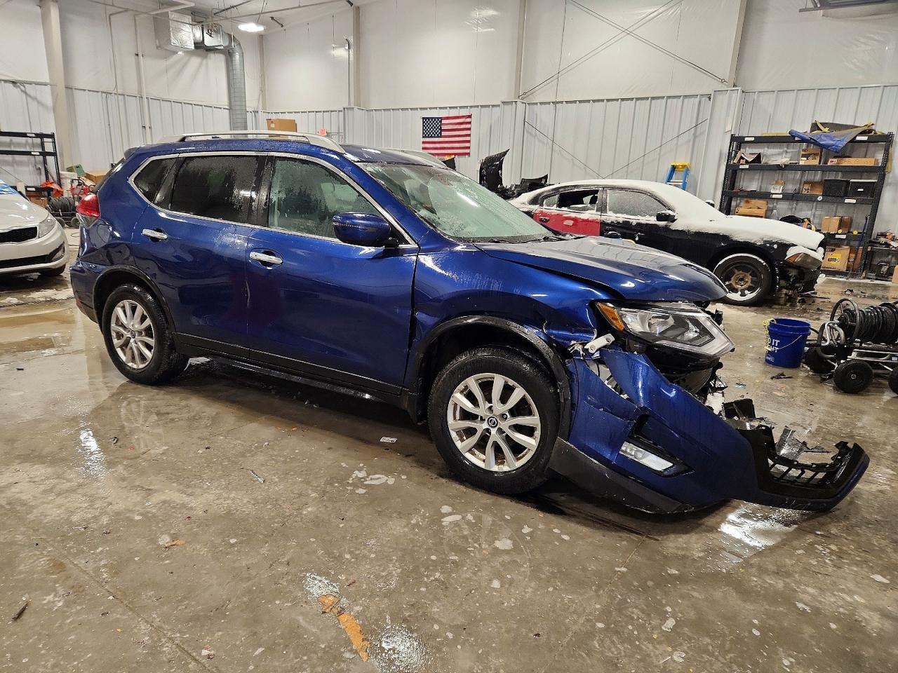 2017 Nissan Rogue S - Фото 4