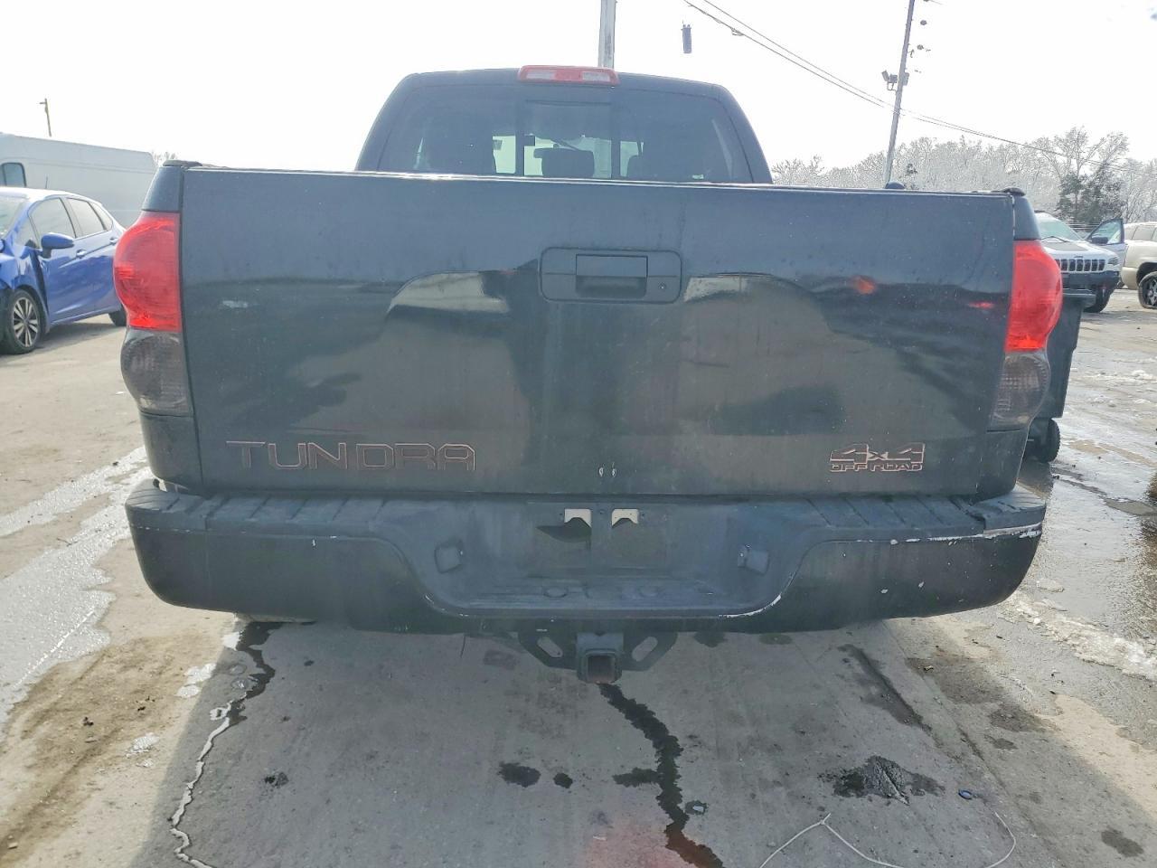 2011 Toyota Tundra Double Cab Sr5 - Image 6