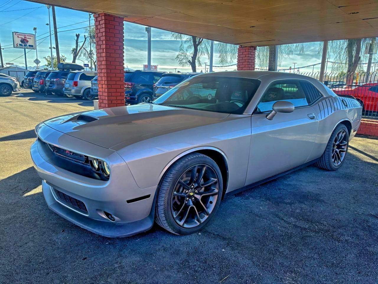2022 Dodge Challenger R/T - Фото 2