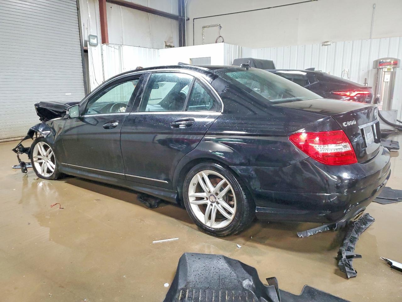 2012 Mercedes-Benz C 300 4Matic - Фото 2