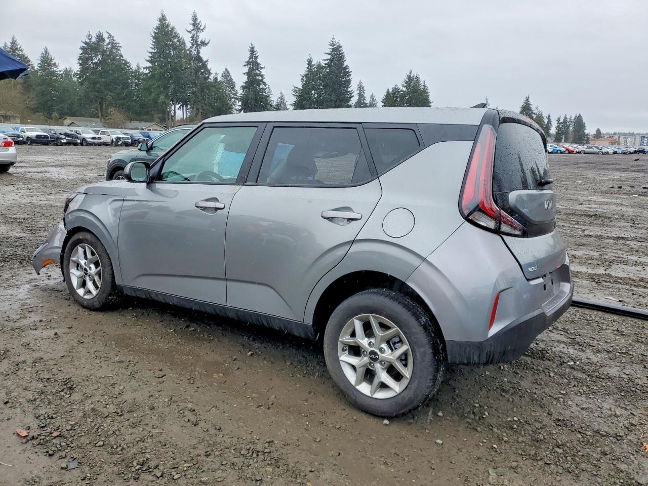 2025 Kia Soul Lx - Image 2