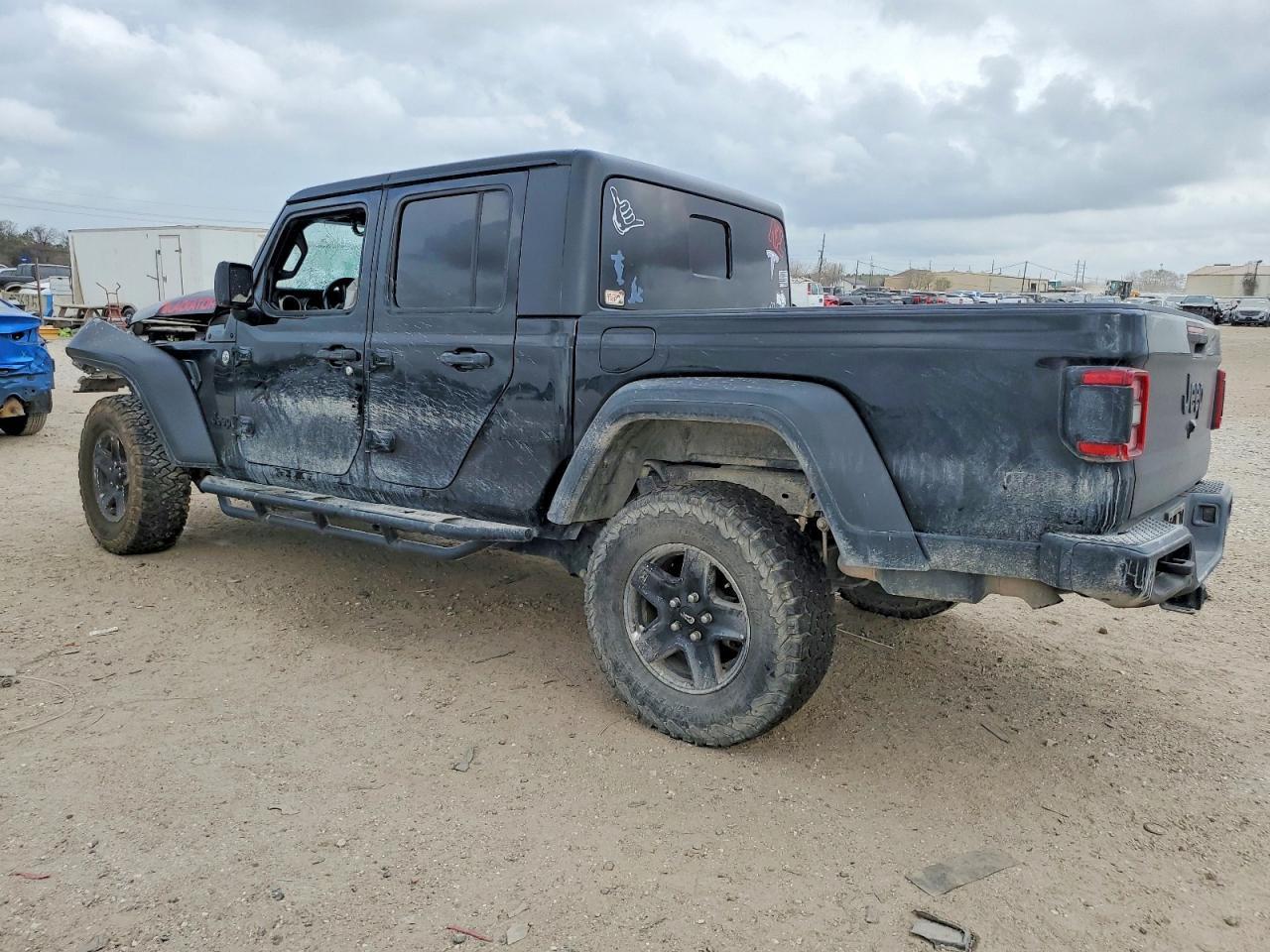 2020 Jeep Gladiator Sport - Фото 2