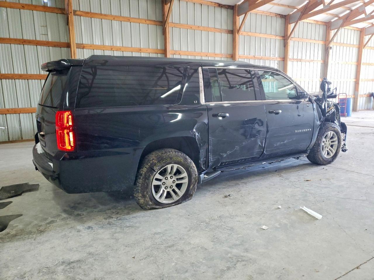 2018 Chevrolet Suburban K1500 Lt - Image 3