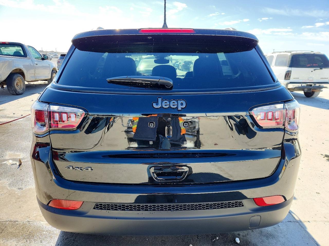 2026 Jeep Compass Latitude - Image 6