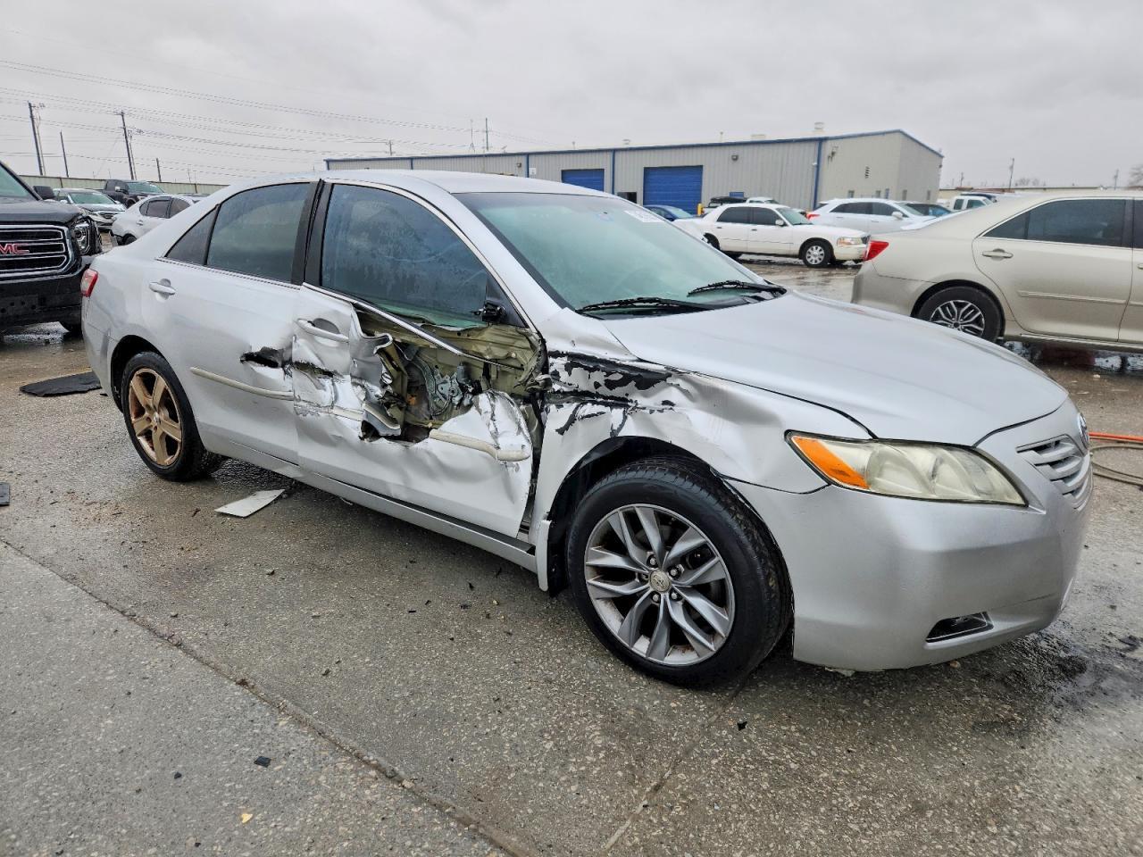 2010 Toyota Camry Le - Фото 4