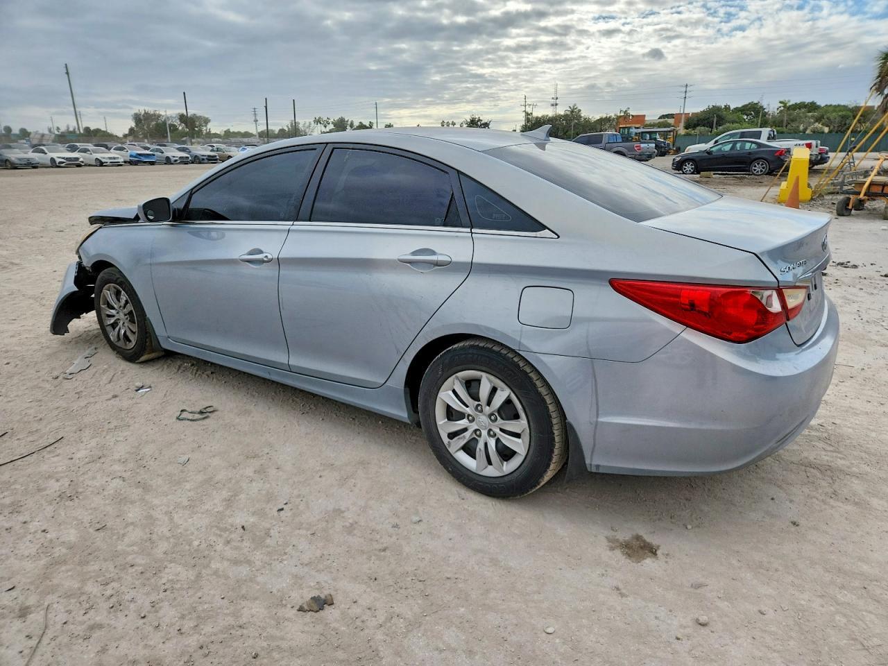 2011 Hyundai Sonata Gls - Фото 2
