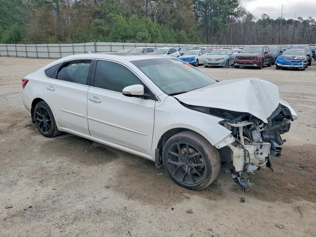 2016 Toyota Avalon Xle - Image 4