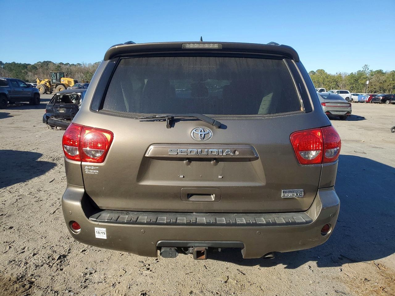 2017 Toyota Sequoia Sr5 - Image 6