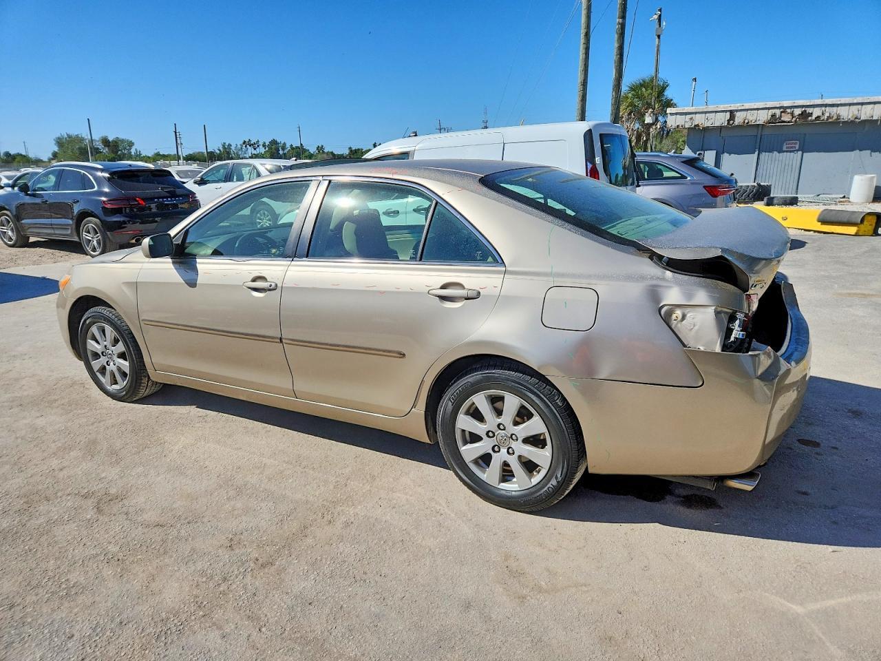 2007 Toyota Camry Le - Фото 2