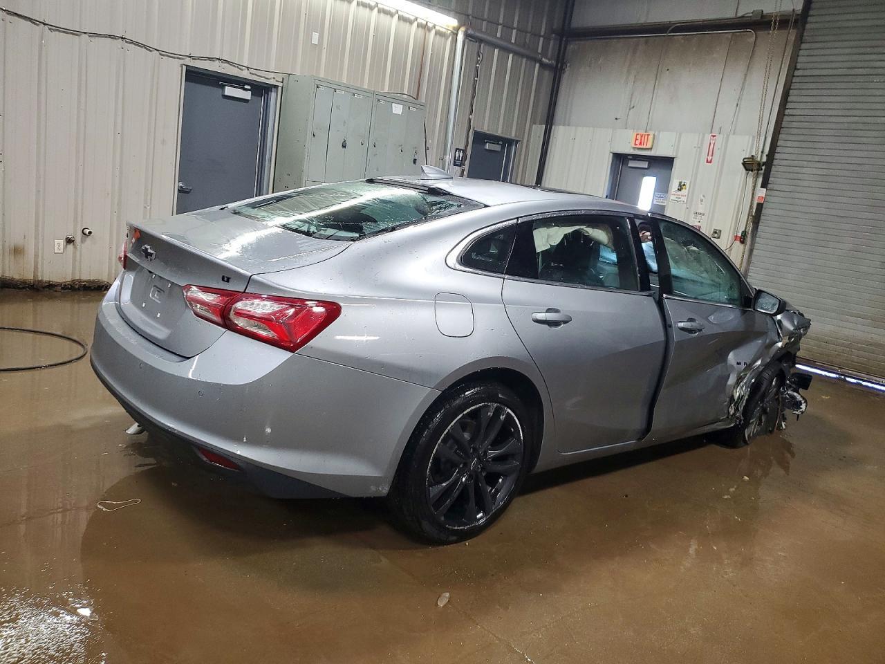 2025 Chevrolet Malibu Lt - Фото 3