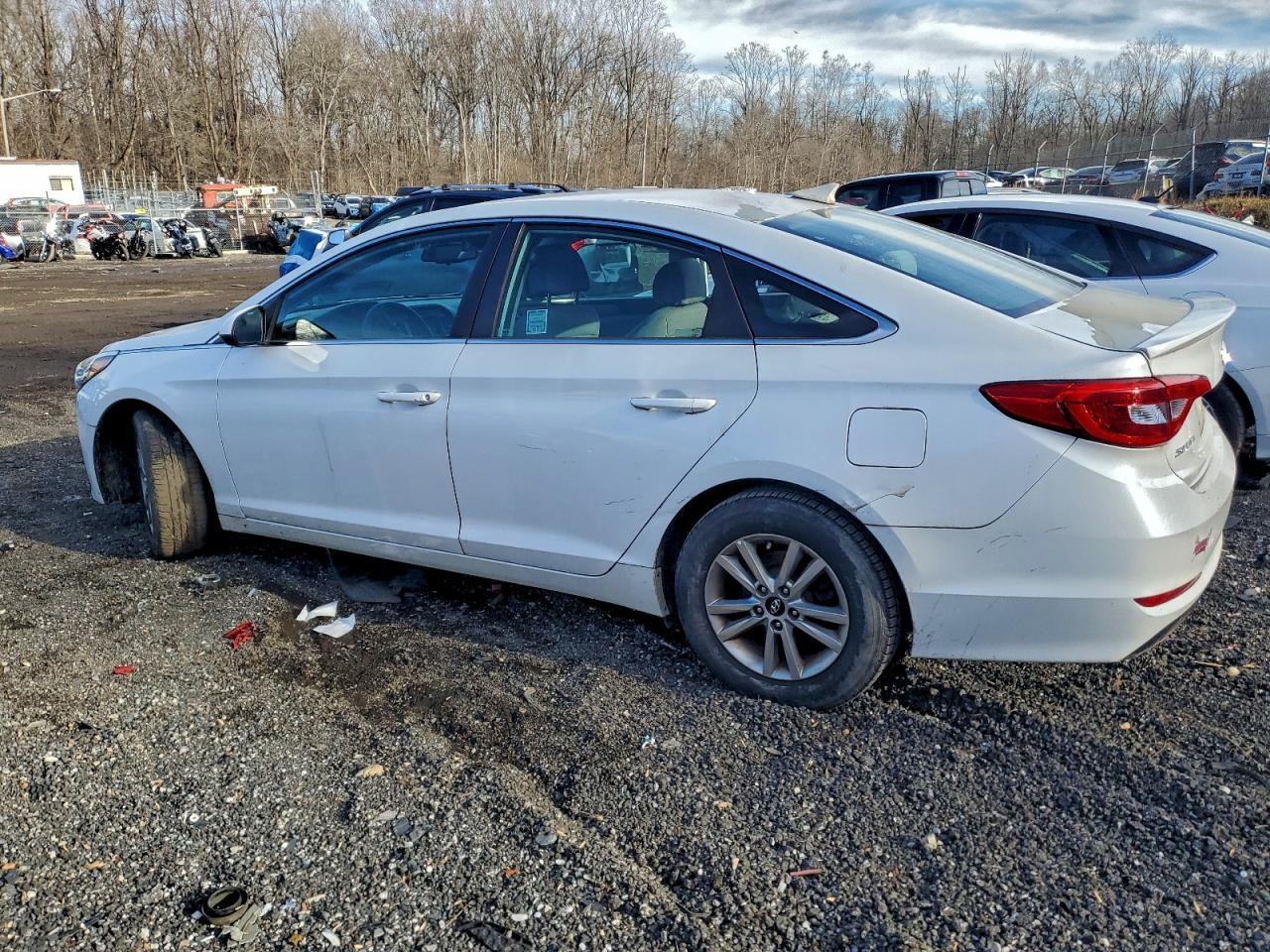 2016 Hyundai Sonata Se - Фото 2