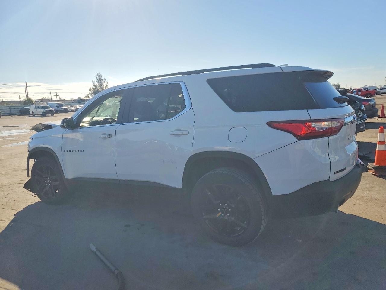 2020 Chevrolet Traverse Lt - Фото 2