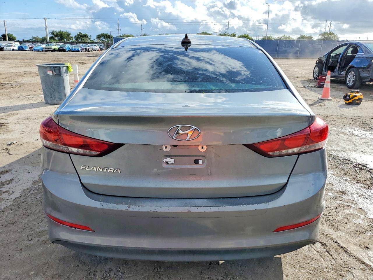 2018 Hyundai Elantra Sel - Фото 6