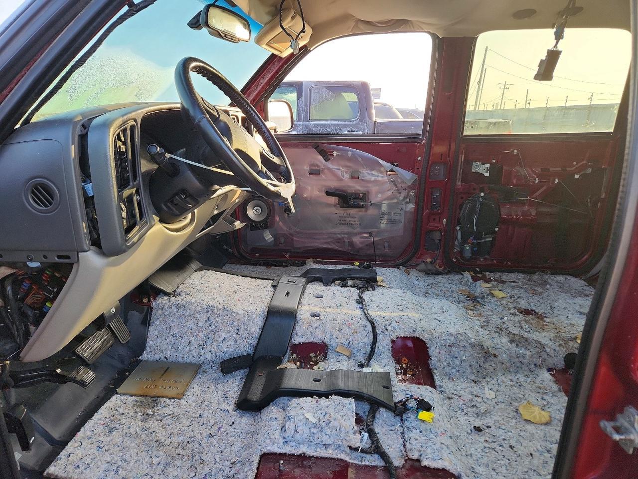 2005 Chevrolet Suburban K1500 - Фото 7