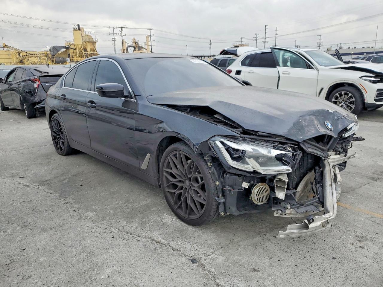2021 BMW 530 Xi - Фото 4