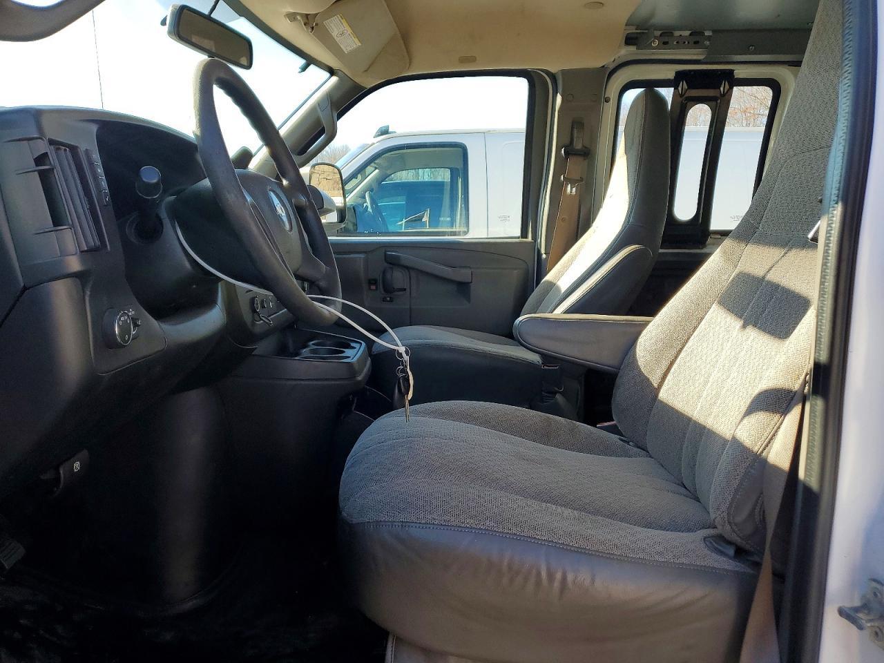2018 Chevrolet Express 2500 Delivery Van - Image 7