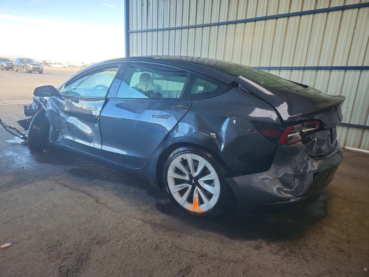 2022 Tesla Model 3 - Фото 2