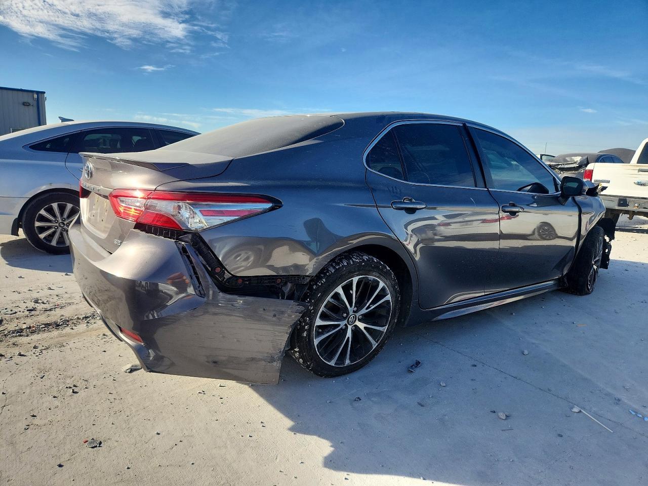 2018 Toyota Camry L - Image 3