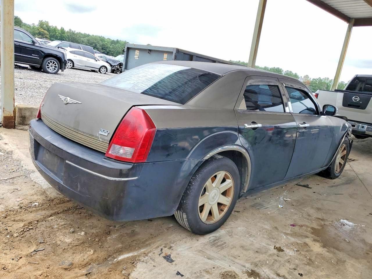 2005 Chrysler 300 Touring - Фото 3