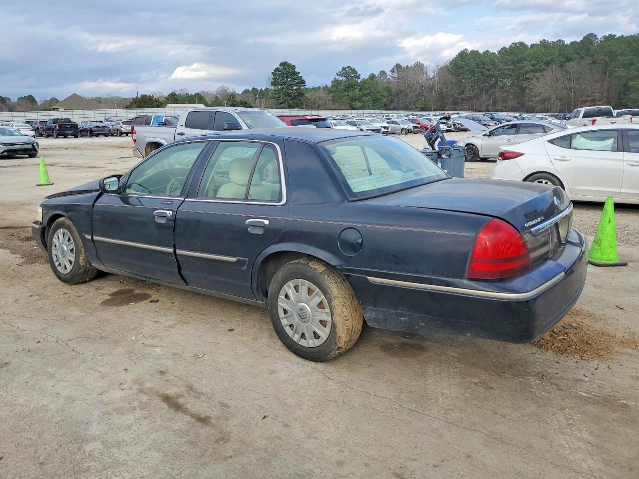 2007 Mercury Grand Marquis Gs - Фото 2