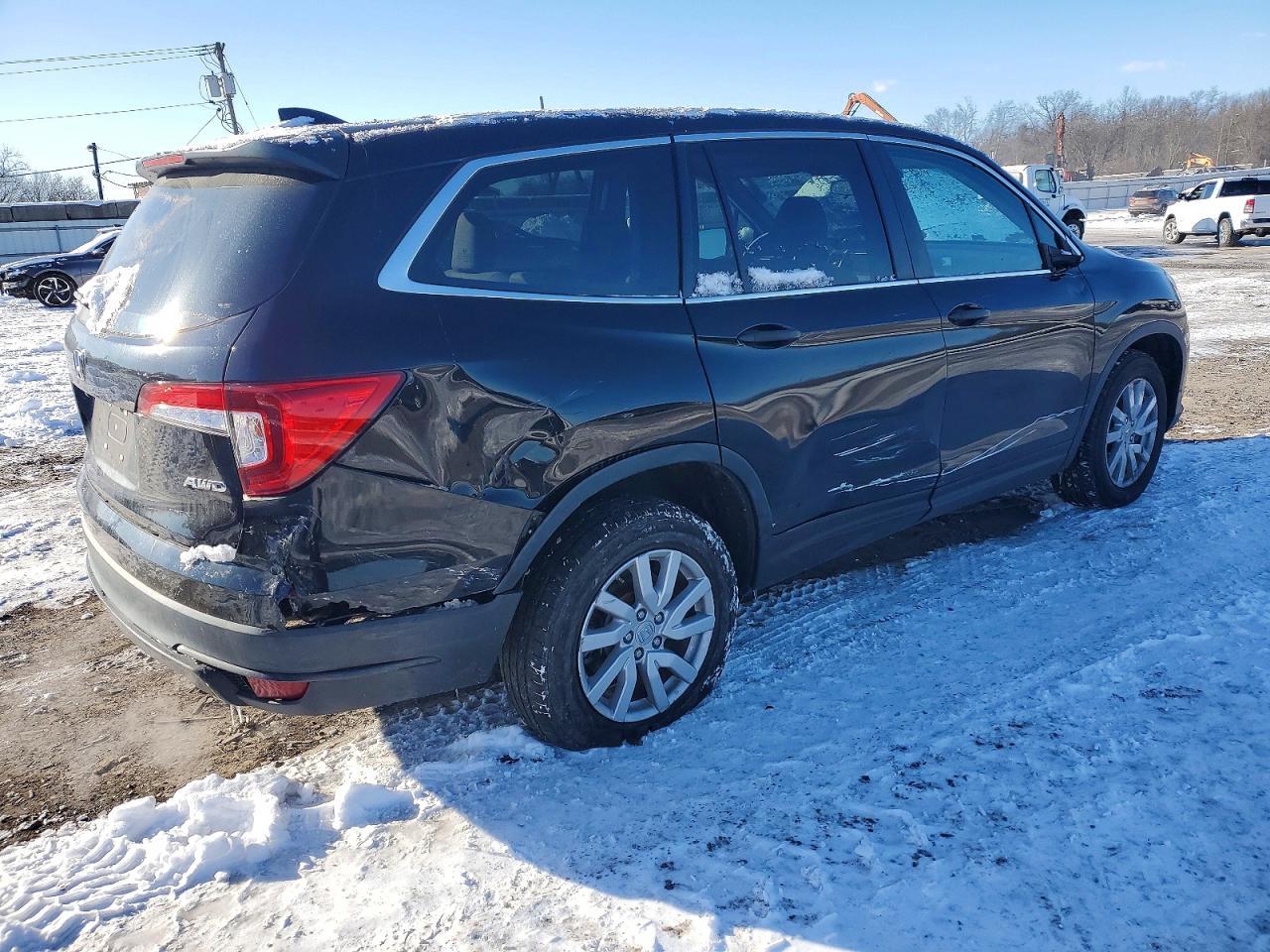 2021 Honda Pilot Lx - Image 3
